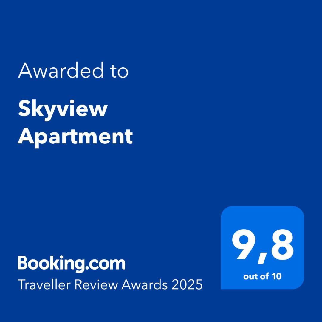Skyview Apartment- Rooftop Penthouse With Sunset & Sea Views Flic-en-Flacq Eksteriør billede